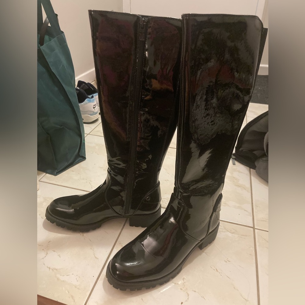 Black Aquatherm boots - size 8